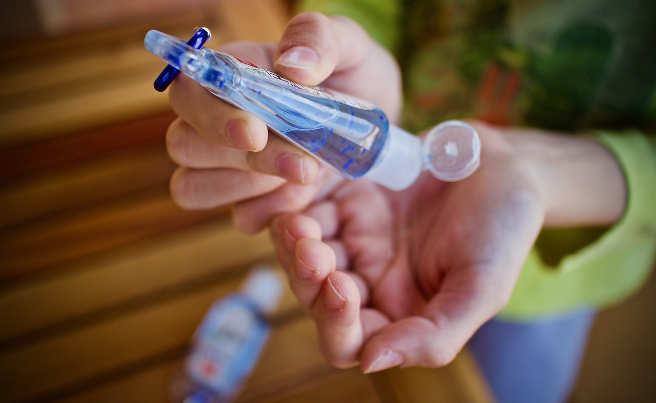 sanitizing-5095967_1280