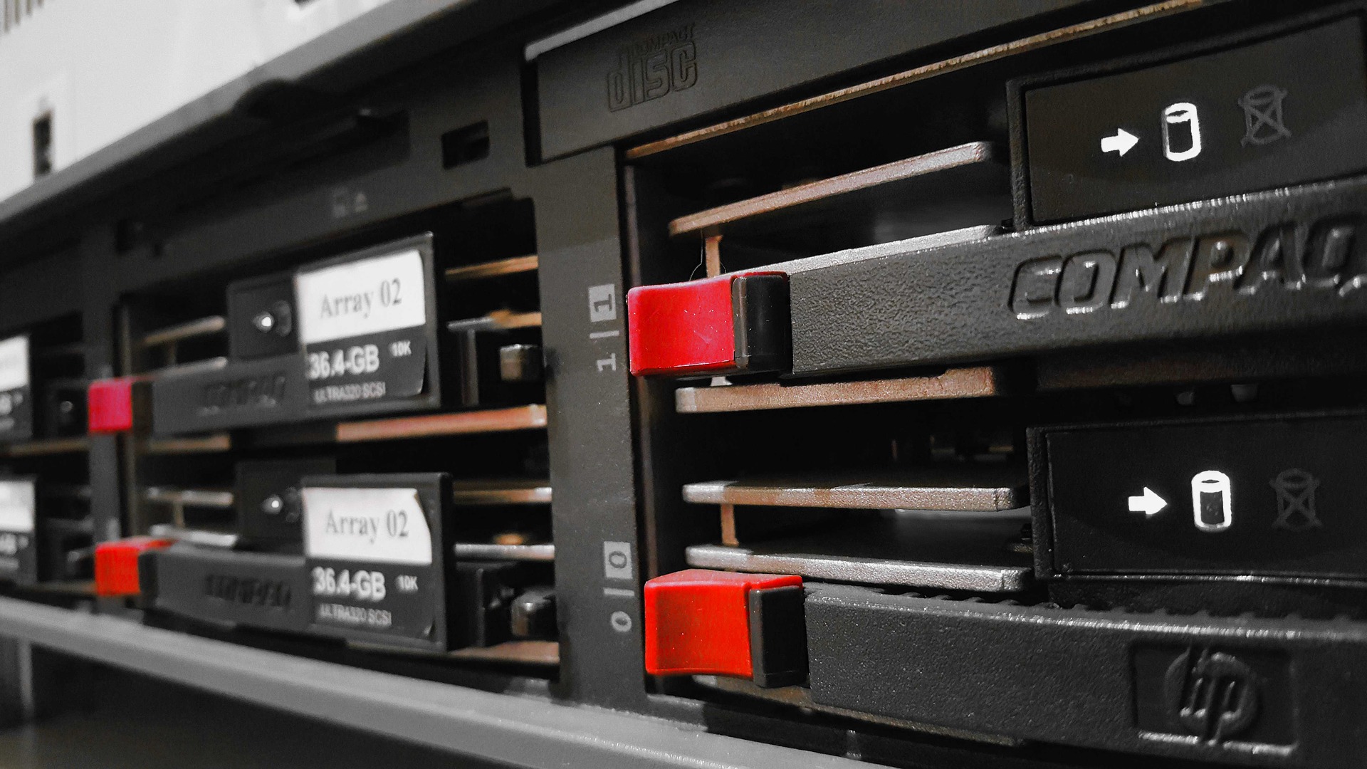 server-2546330_1920