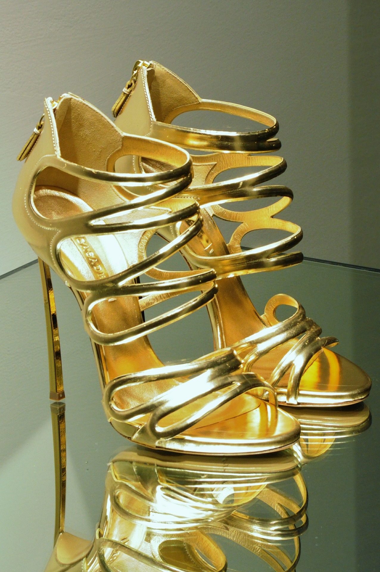 high-heels-498501_1920
