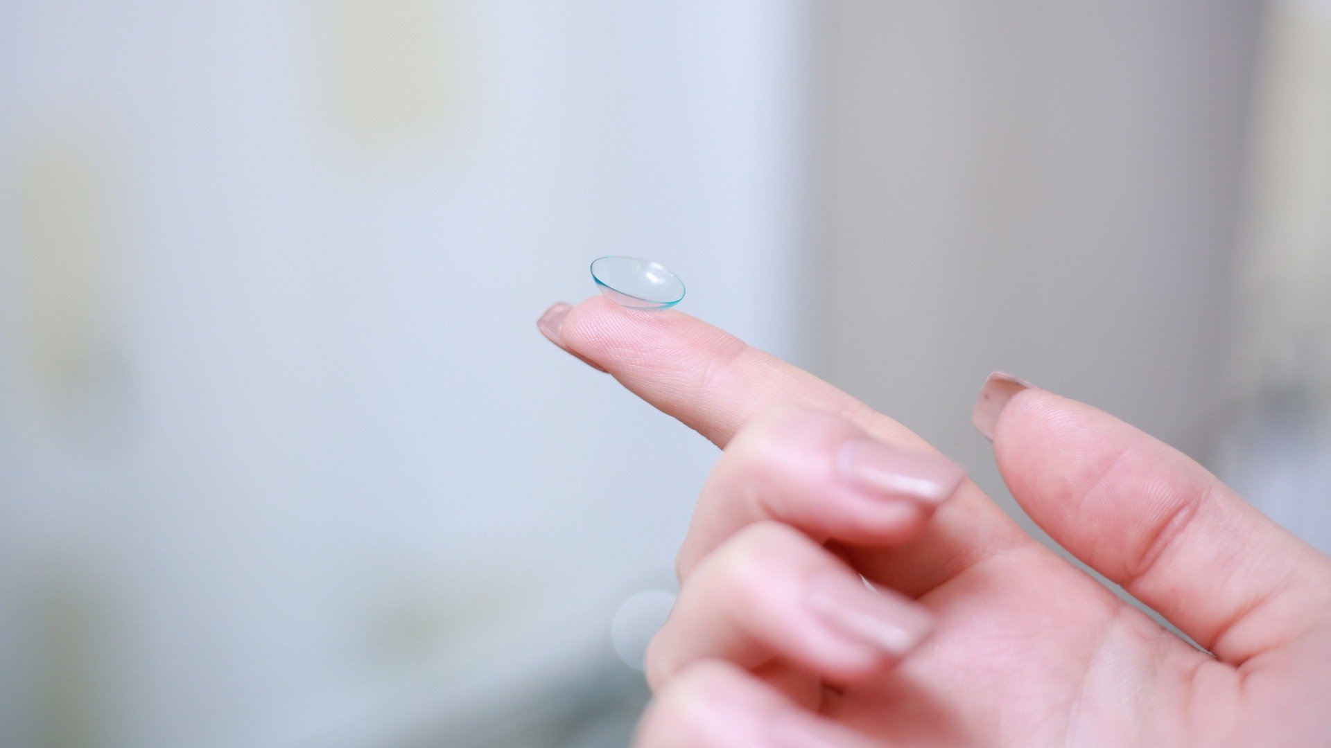lens-g87d83f1d4_1920