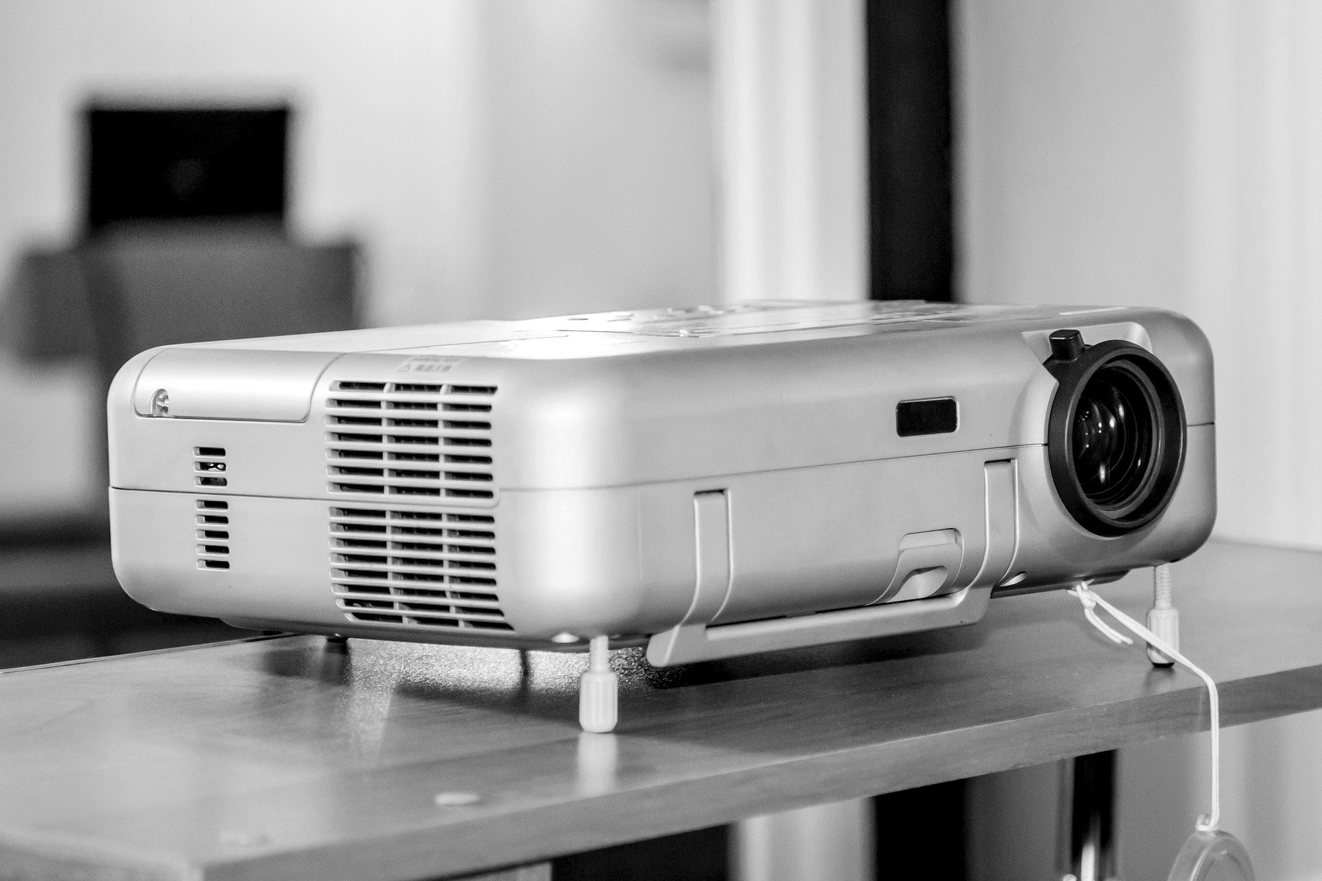 projector-6760348_1920