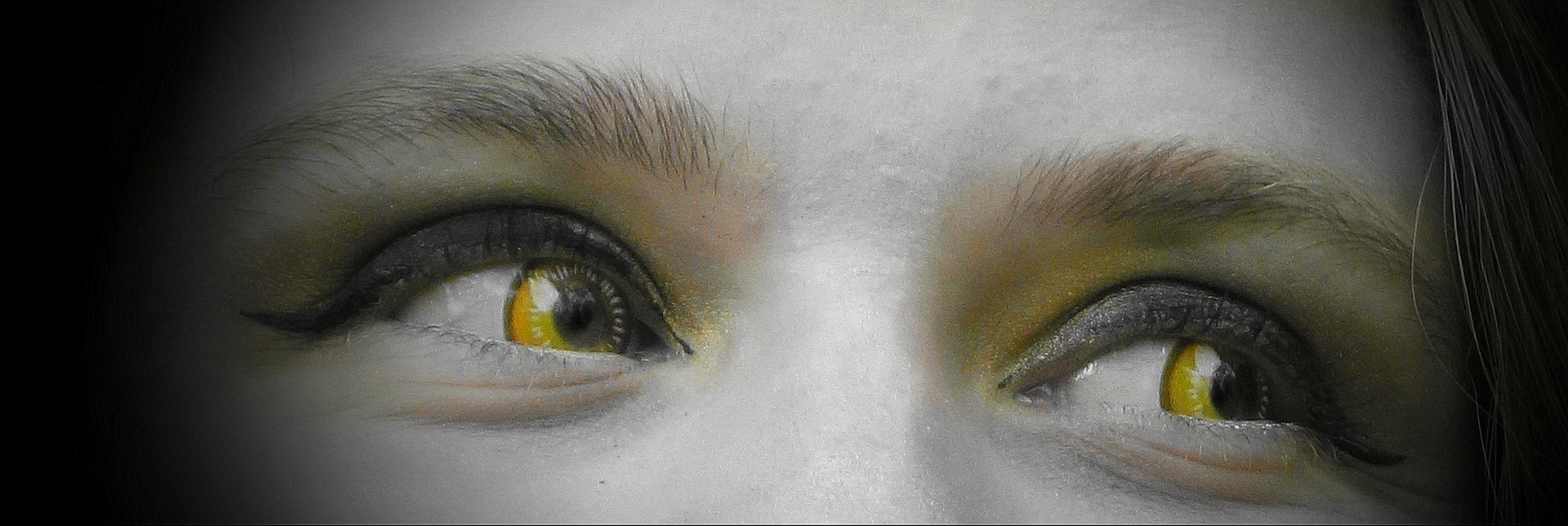 contact-lenses-6565357_1920