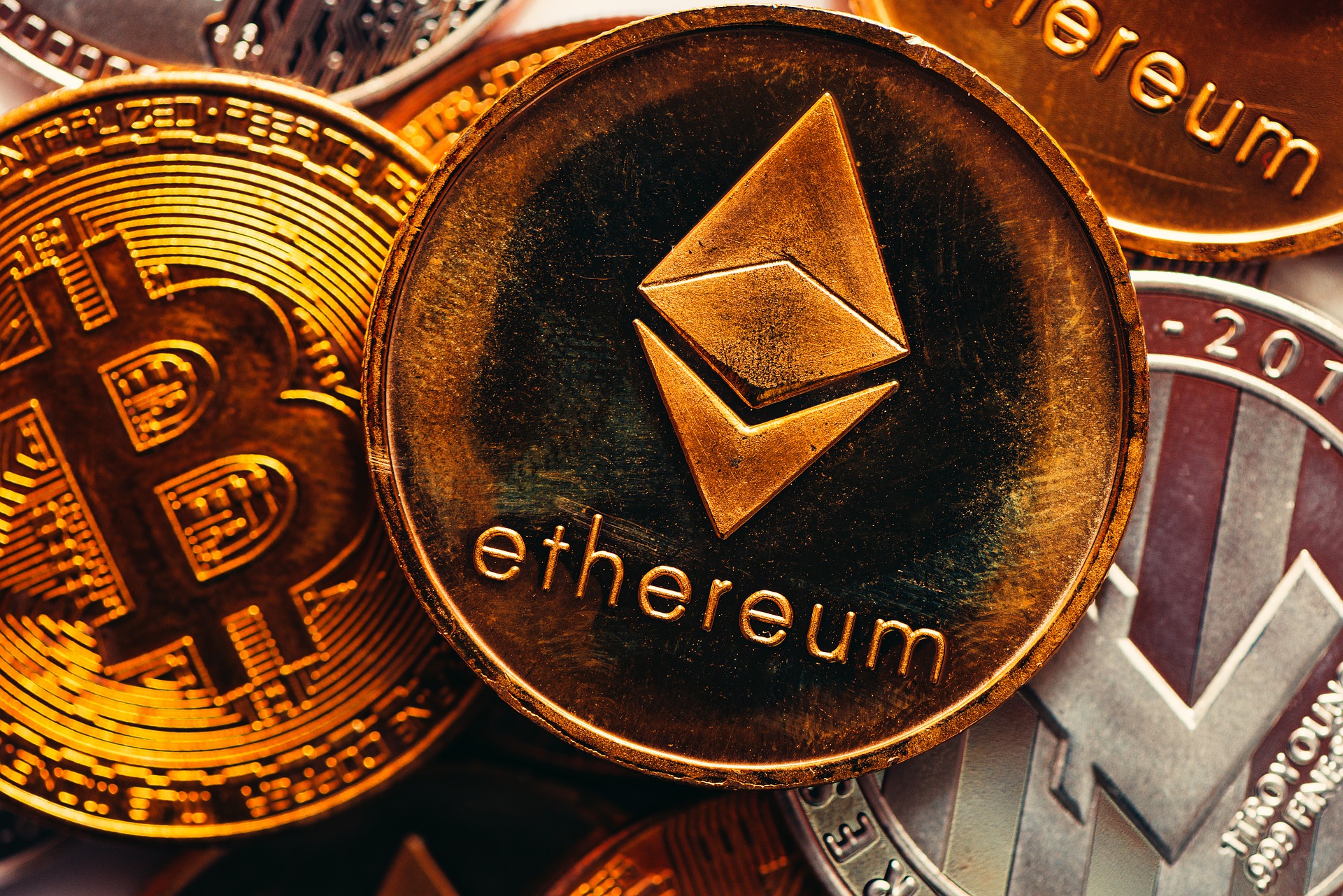 btc-g09e304666_1920