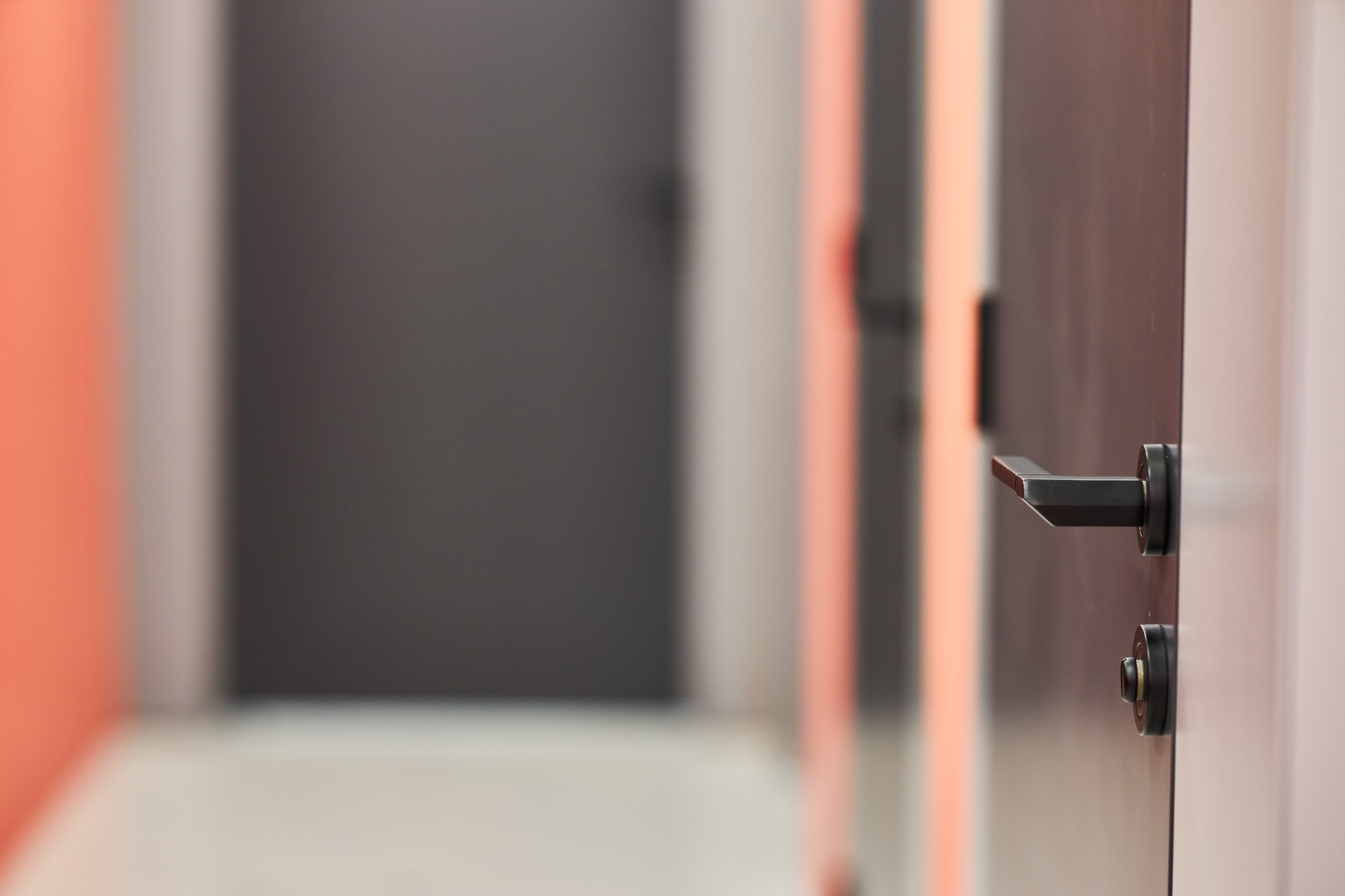 door-handle-5332835_1920