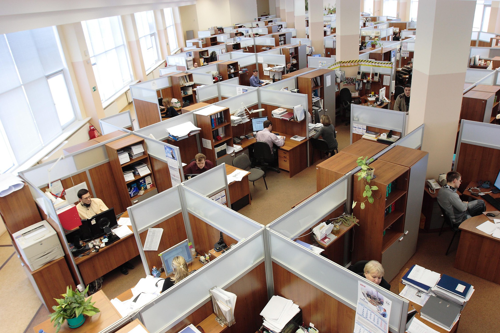 office-95311_1920
