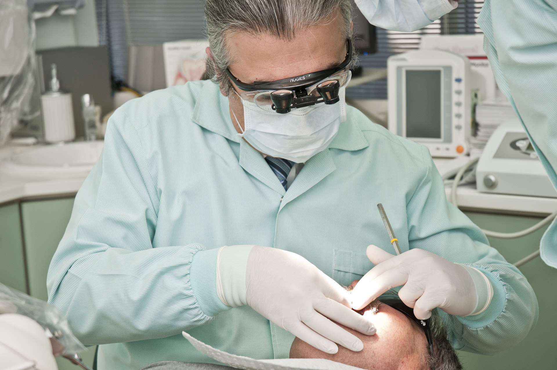 dentist-2530990_1920 (1)