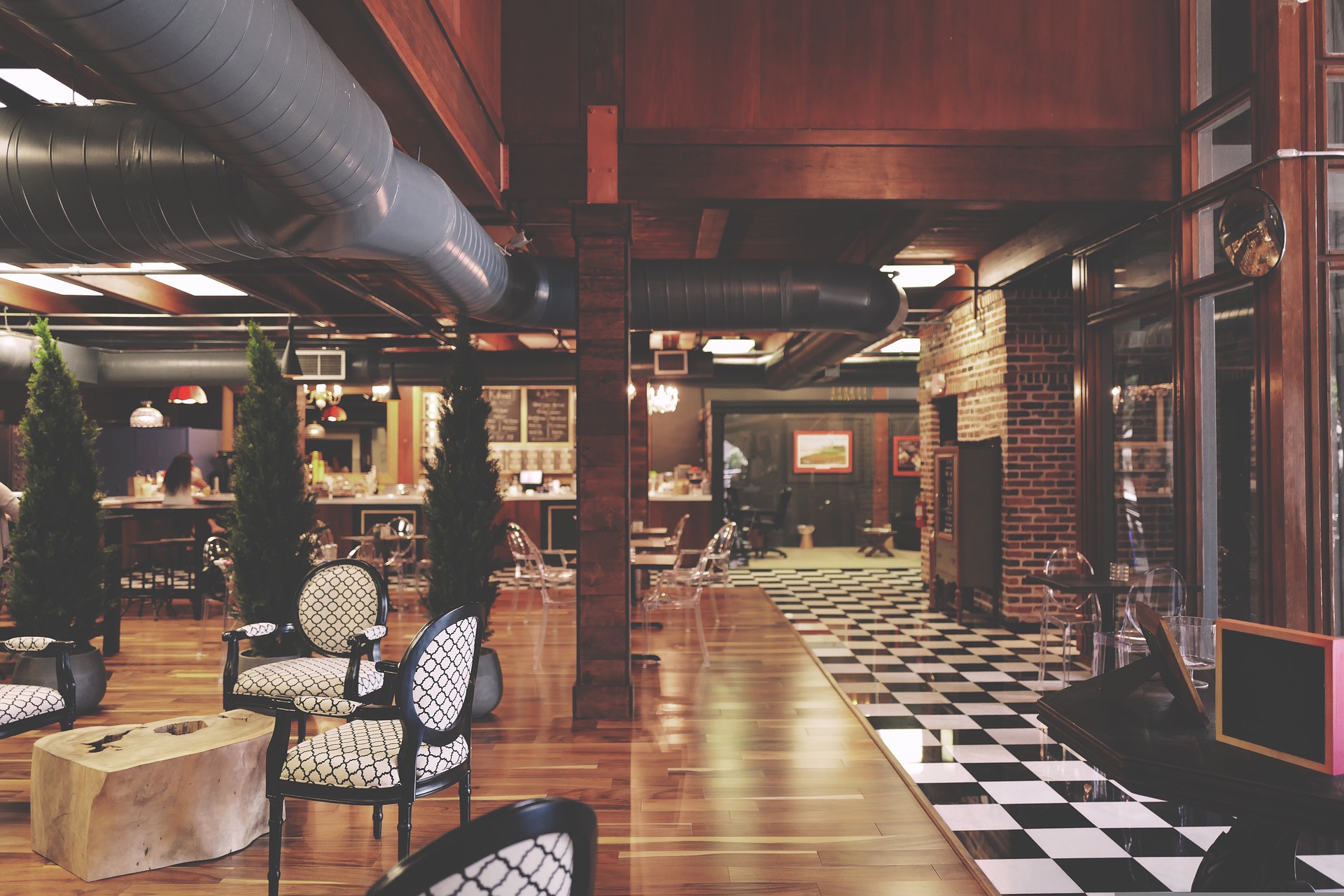 restaurant-1837150_1920