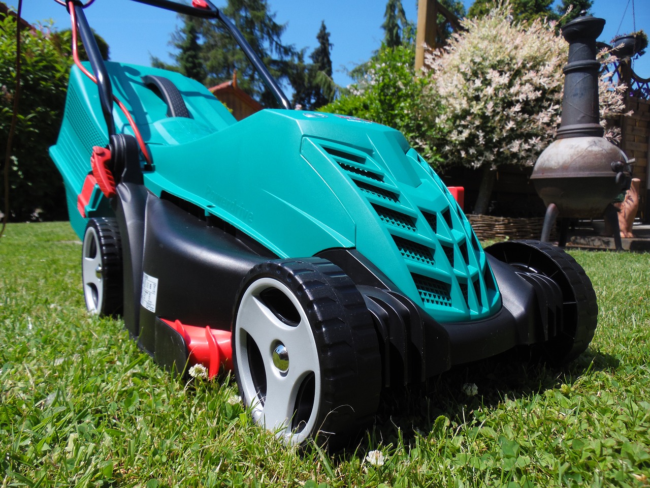 lawn-mower-2370837_1280