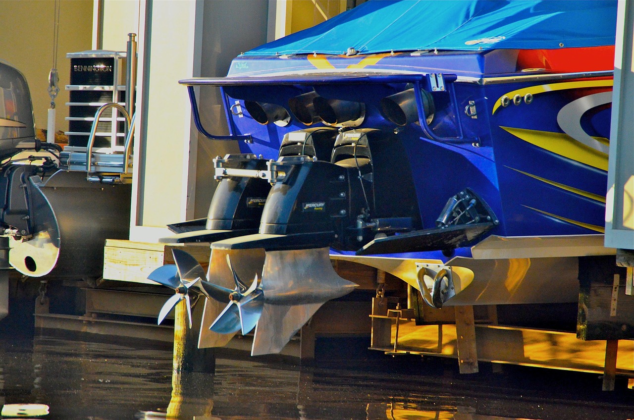 boat-262977_1280